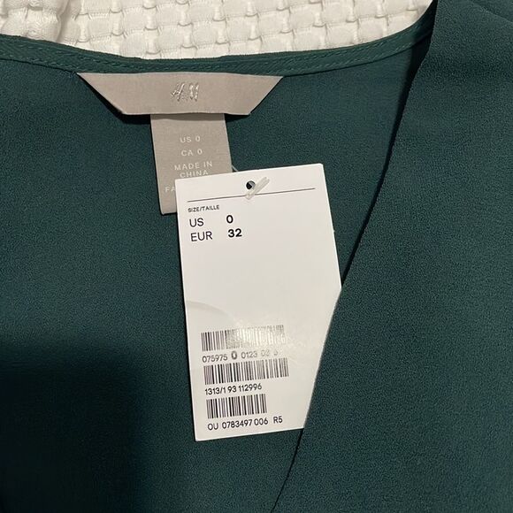 NWT- H&M- 0 - Picture 6 of 9